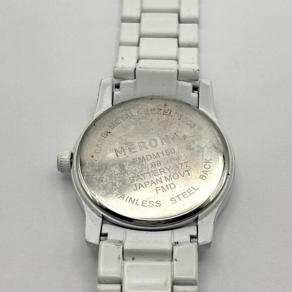 Retro White Watch - Picture 5 of 6